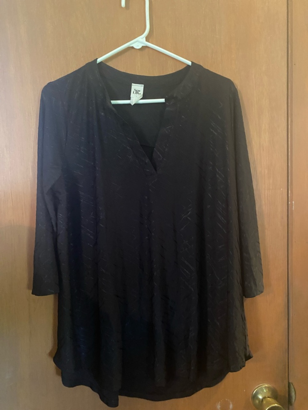 Sew In Love Black Textured V-Neck Women's Tunic Top